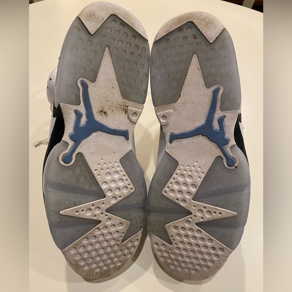 Air Jordan 6 Retro UNC 🩵 - Picture 7 of 7